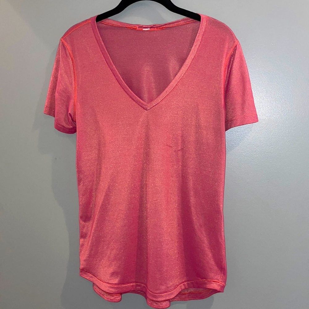 Lululemon pink workout shirt